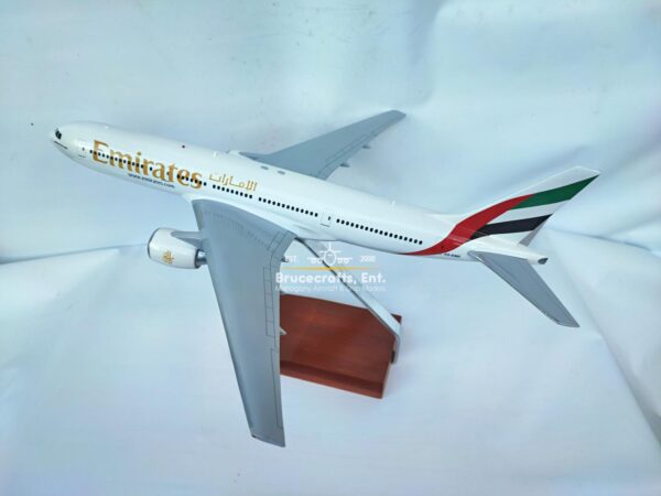 Model of B777-200 Emirates Airlines with detailed craftsmanship.